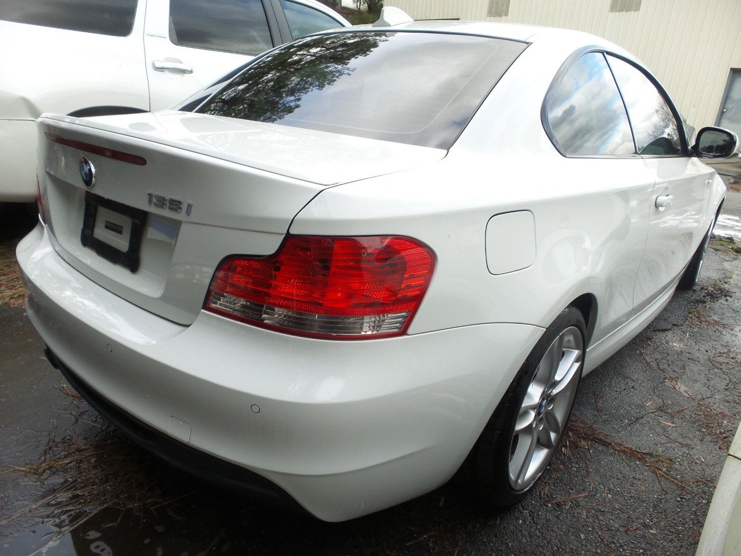 Used 2011 BMW 135i Coupe RWD image 11