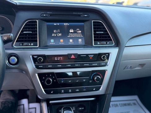 Used 2017 Hyundai Sonata Sport w/ Value Edition Package 02 image 17