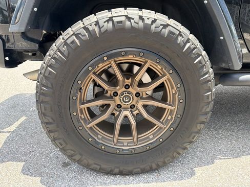 Used 2022 Jeep Wrangler Rubicon AWD/4WD image 8
