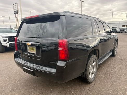 Used 2019 Chevrolet Suburban LT image 4