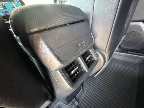 Used 2026 Chevrolet Equinox RS w/ LPO, Floor Liner Package FWD image 31