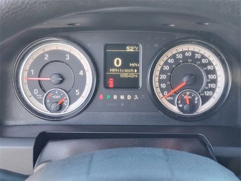 Used 2016 RAM 3500 Tradesman w/ Chrome Appearance Group image 11