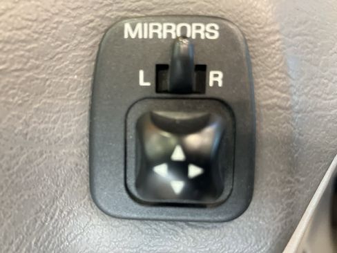 Used 2000 Ford Taurus SES image 14