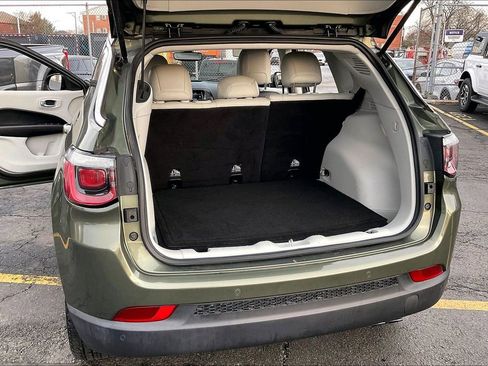 Used 2018 Jeep Compass Limited w/ Navigation Group image 25