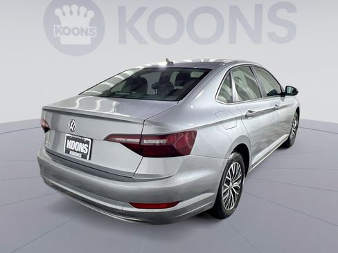 Used 2021 Volkswagen Jetta SE w/ SE Cold Weather Package image 7