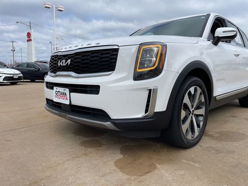 Used 2022 Kia Telluride EX w/ EX Premium Package AWD/4WD image 17