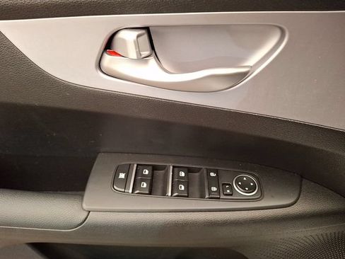 Used 2024 Kia Forte LXS FWD image 12