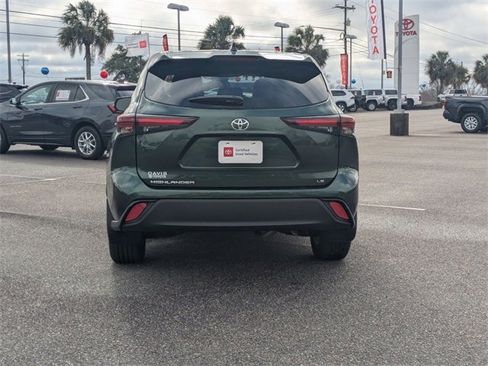 Certified 2024 Toyota Highlander LE image 4