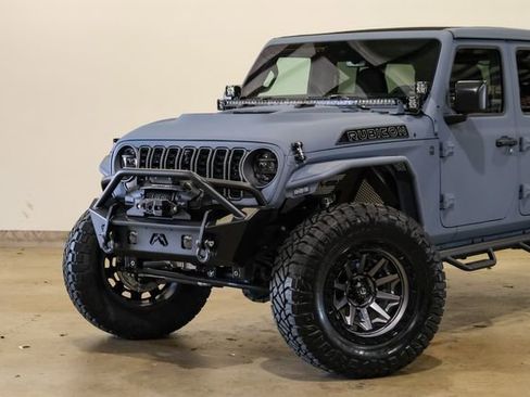 Used 2025 Jeep Wrangler Unlimited Rubicon w/ Technology Group image 2