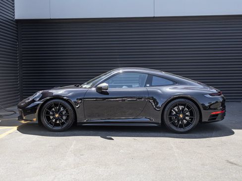 Certified 2024 Porsche 911 Carrera T RWD image 2