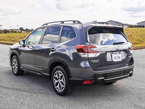 Used 2023 Subaru Forester Premium image 36