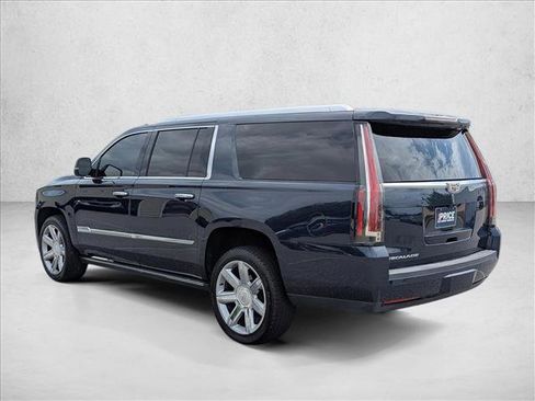 Used 2017 Cadillac Escalade ESV Premium Luxury RWD image 7