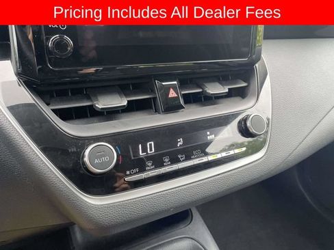Used 2024 Toyota Corolla LE FWD image 33
