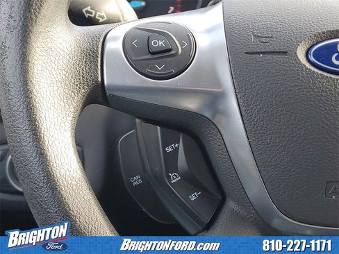Used 2015 Ford Escape SE image 16