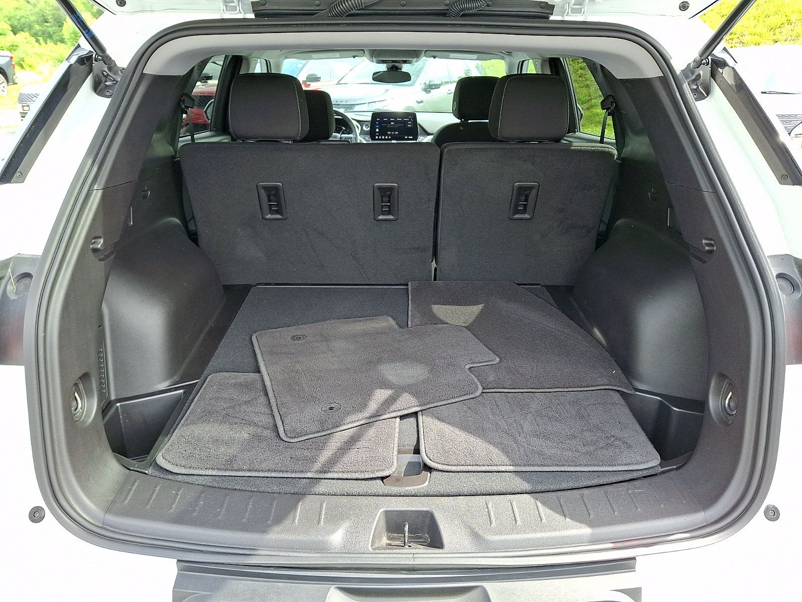 Used 2024 Chevrolet Blazer LT AWD/4WD image 29