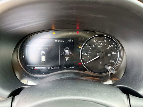 Used 2023 Nissan Kicks SV image 11