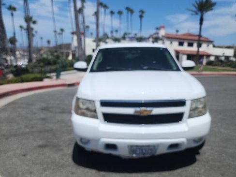 Used 2007 Chevrolet Tahoe LT w/ LT Preferred Equipment Group AWD/4WD image 3