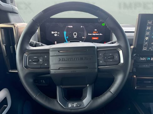 Used 2025 GMC Hummer EV 2X AWD/4WD image 11