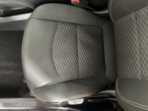 Used 2019 GMC Terrain SLE FWD image 22
