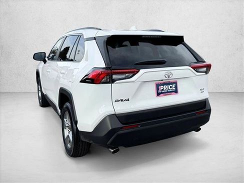 Used 2025 Toyota RAV4 XLE image 5