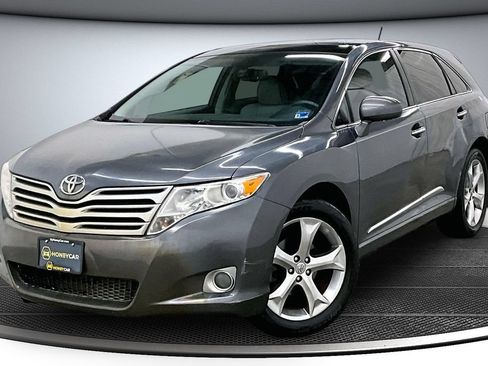 Used 2011 Toyota Venza w/ Premium Pkg #2 FWD image 3