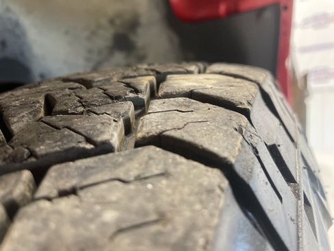 Used 2001 Chevrolet Silverado 3500 4x4 Regular Cab w/ Snow Plow Prep Pkg image 9