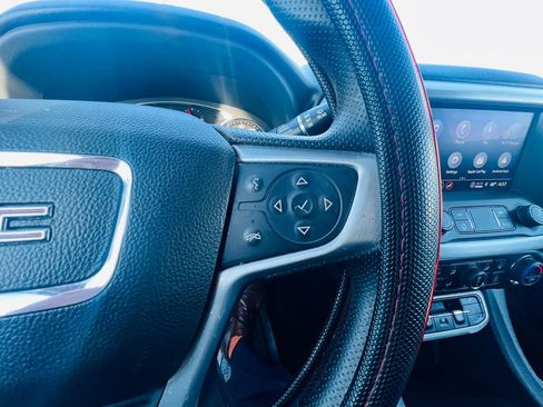 Used 2023 GMC Acadia SLE w/ Driver Convenience Package image 22