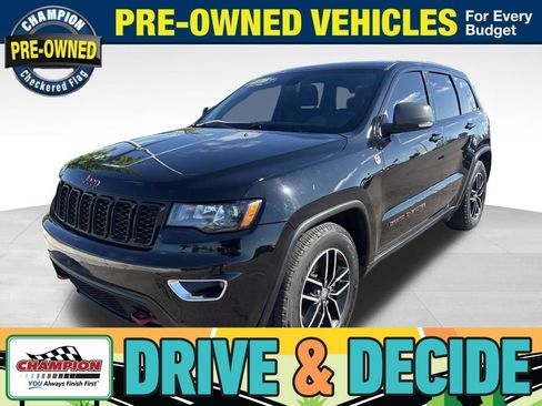 Used 2018 Jeep Grand Cherokee Trailhawk AWD/4WD image 1