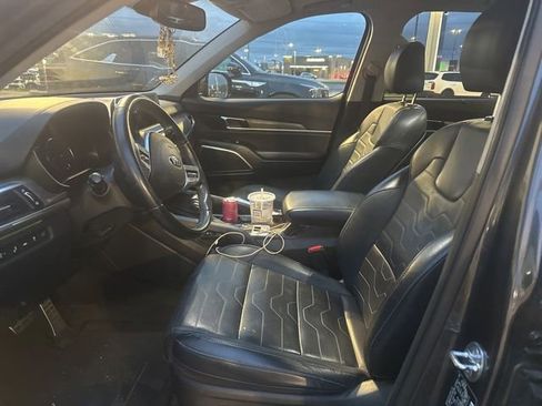 Used 2021 Kia Telluride SX w/ SX Prestige Package image 5