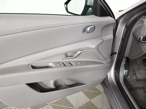 Used 2024 Hyundai Elantra SEL FWD image 36