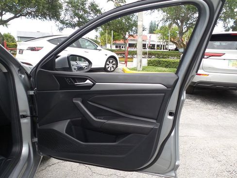 Used 2022 Volkswagen Jetta S FWD image 21