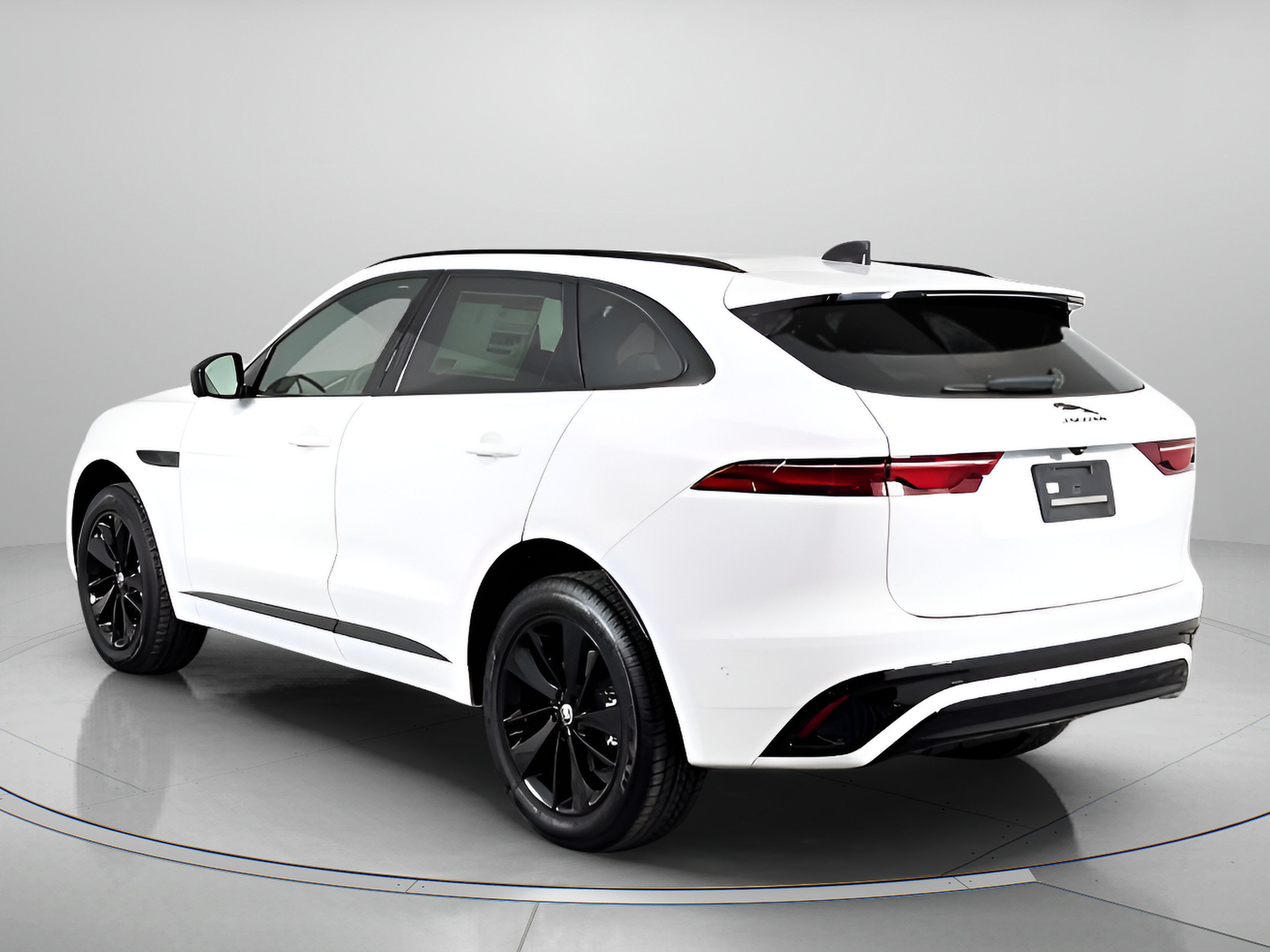 Used 2025 Jaguar F-PACE R-Dynamic S AWD/4WD image 3