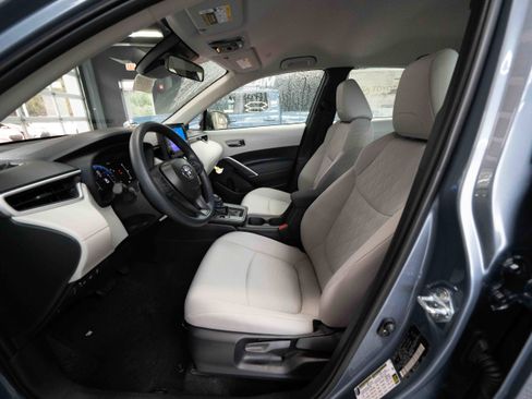 New 2026 Toyota Corolla Cross L image 9