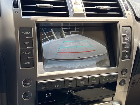 Used 2020 Lexus GX 460 Premium AWD/4WD image 25