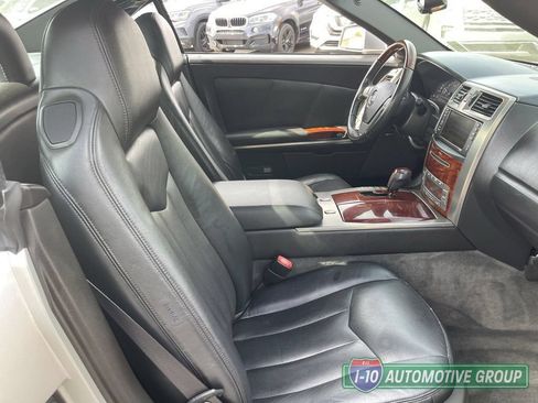 Used 2007 Cadillac XLR RWD image 13