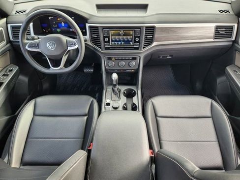 Used 2022 Volkswagen Atlas Cross Sport SE image 26