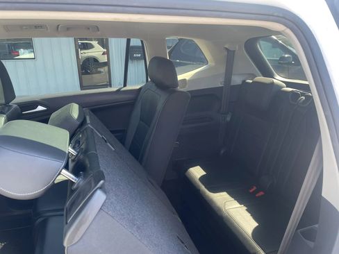 Used 2019 Volkswagen Tiguan SE w/ Panoramic Sunroof Package image 19