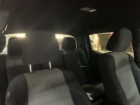 Used 2020 Toyota Tacoma TRD Sport image 18