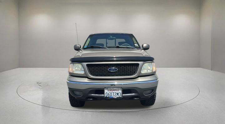 Used 2001 Ford F150 Lariat AWD/4WD image 2