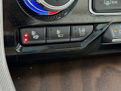 Certified 2022 GMC Yukon XL Denali image 22