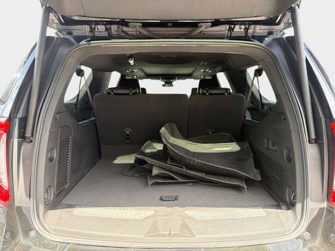 Used 2023 GMC Yukon XL Denali AWD/4WD image 27