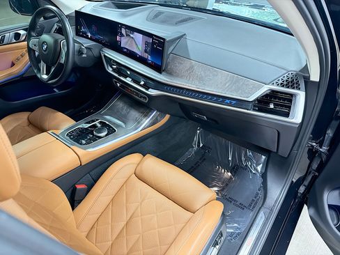 Used 2023 BMW X7 xDrive40i w/ Premium Package AWD/4WD image 15