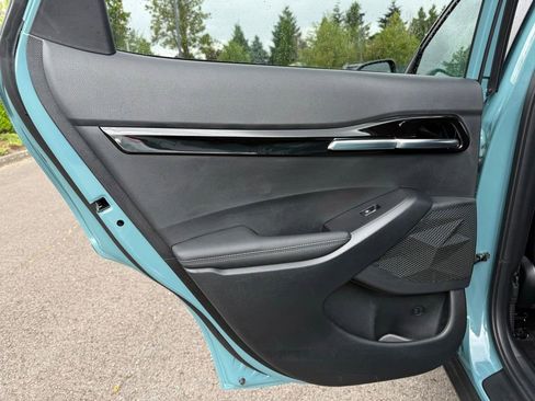 Used 2025 Kia Seltos EX FWD image 19