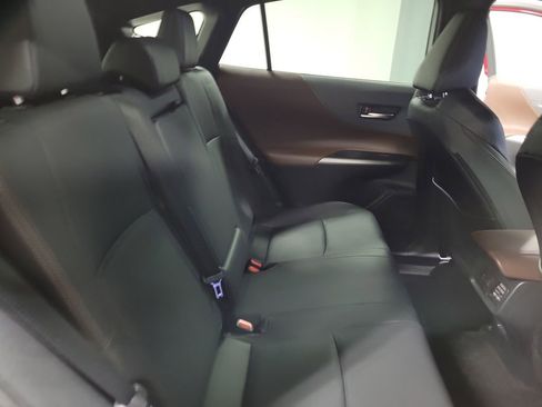 Used 2024 Toyota Venza XLE image 23