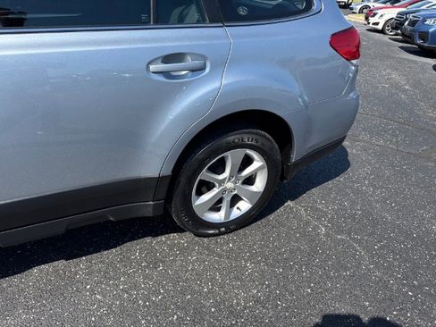 Used 2014 Subaru Outback 2.5i w/ Alloy Wheel Package image 11