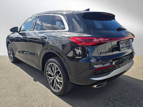 Certified 2025 Audi Q5 Premium Plus w/ Premium Plus AWD/4WD image 5