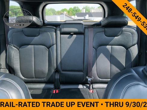 Used 2023 Jeep Grand Cherokee Overland AWD/4WD image 19
