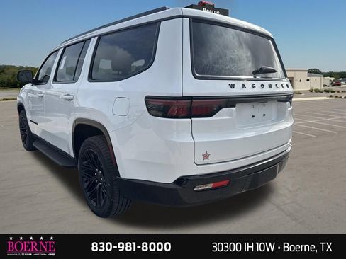 Used 2025 Jeep Wagoneer Series II w/ Premium Group I AWD/4WD image 9