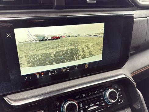 Used 2025 GMC Sierra 2500 AT4 image 29