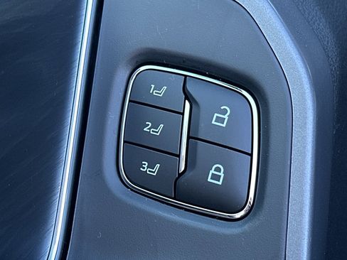 New 2025 Ford F150 Lariat w/ Equipment Group 501A Mid image 13